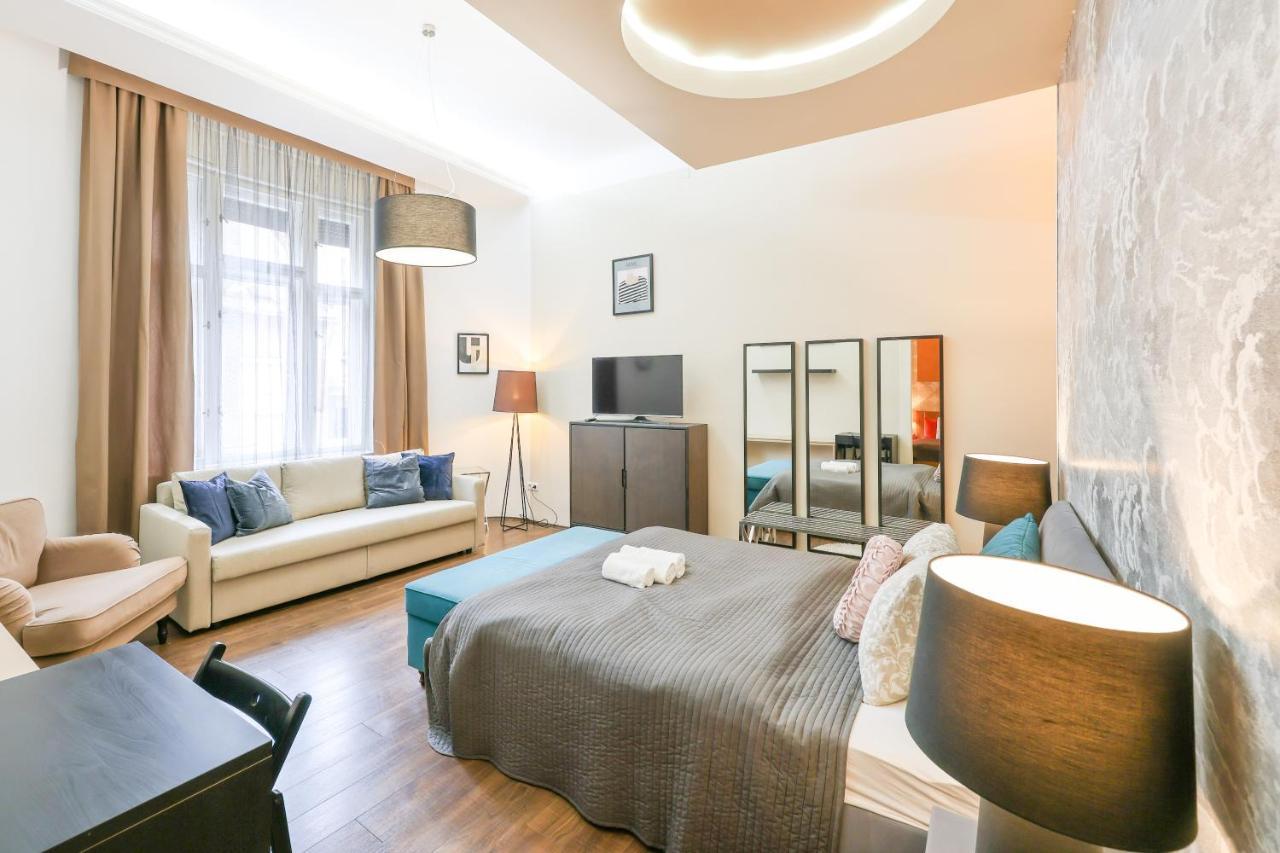 Deluxe Central Apartment With 4Bedrm 2 Bathrm Budapest Luaran gambar